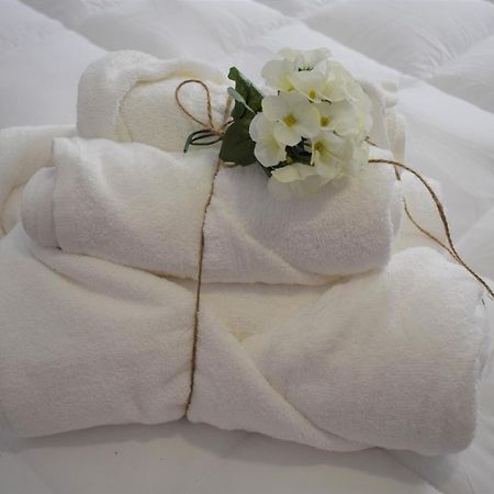 Apartamentos R66 กาเซเรส ภายนอก รูปภาพ