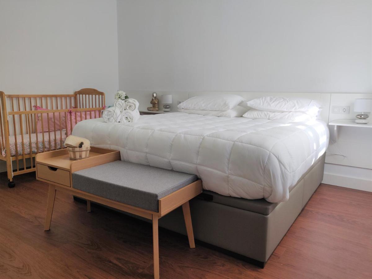 Apartamentos R66 กาเซเรส ภายนอก รูปภาพ