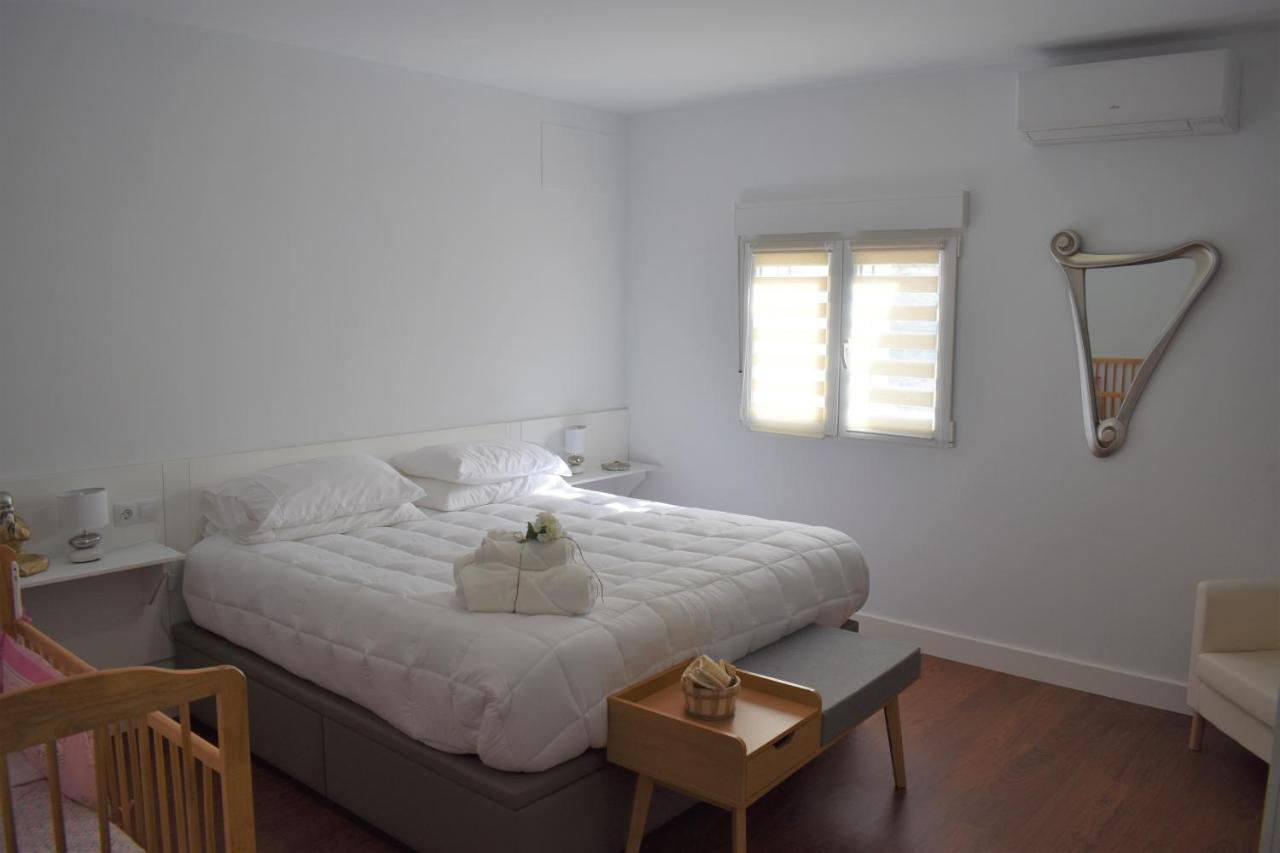 Apartamentos R66 กาเซเรส ภายนอก รูปภาพ
