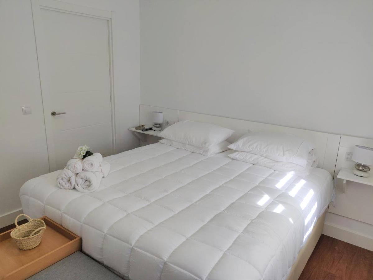 Apartamentos R66 กาเซเรส ภายนอก รูปภาพ