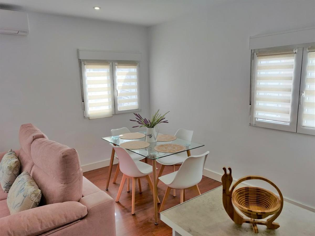 Apartamentos R66 กาเซเรส ภายนอก รูปภาพ