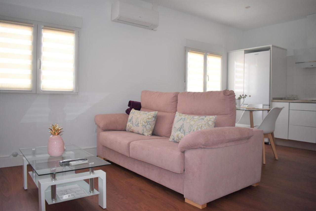 Apartamentos R66 กาเซเรส ภายนอก รูปภาพ