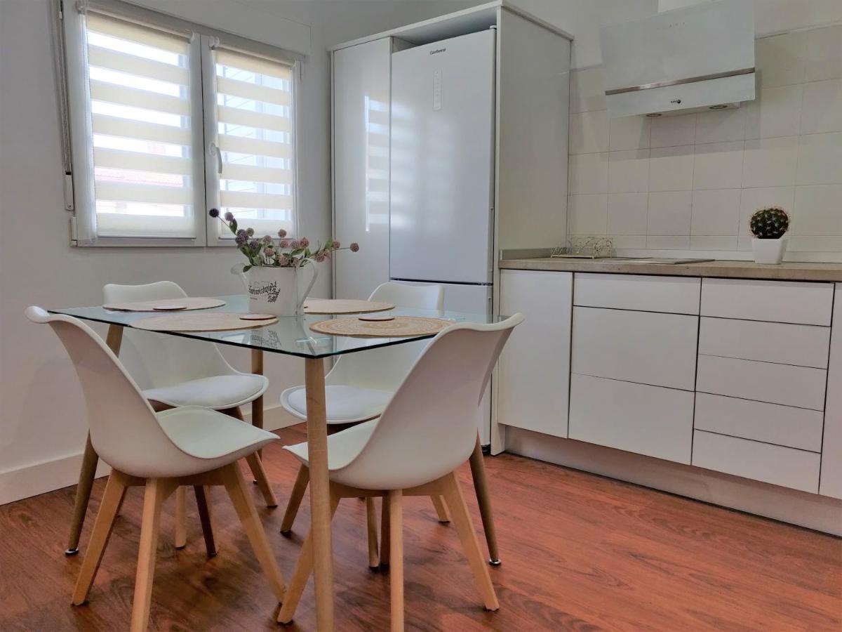 Apartamentos R66 กาเซเรส ภายนอก รูปภาพ