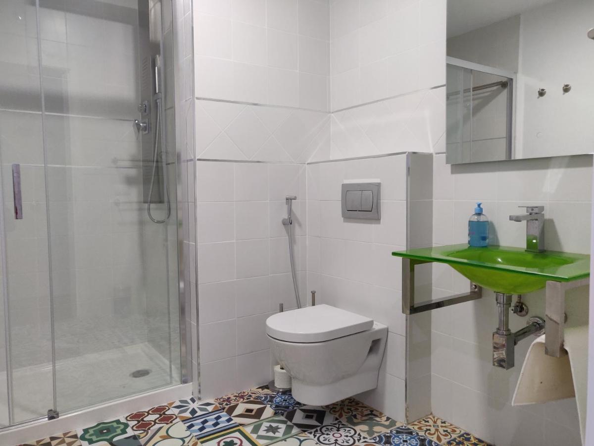 Apartamentos R66 กาเซเรส ภายนอก รูปภาพ